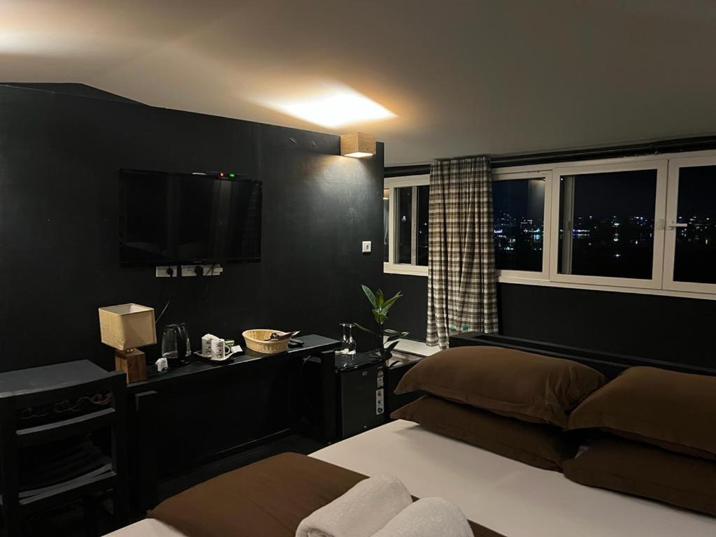 Gusto Accommodation Pokhara Exterior photo